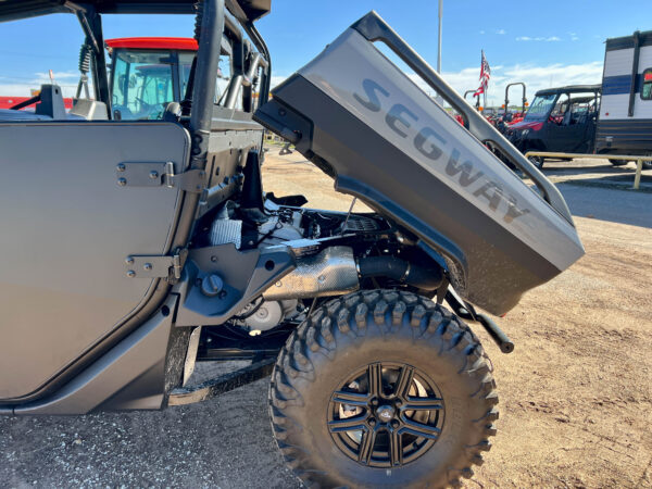 2025 Segway UT10P Premium Crew Light Gray & Black Utility Vehicle - Image 24