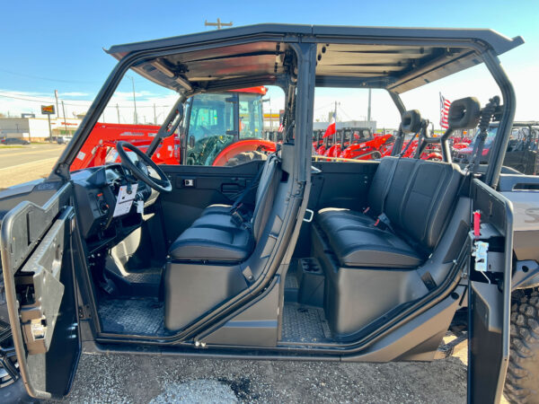 2025 Segway UT10P Premium Crew Light Gray & Black Utility Vehicle - Image 9